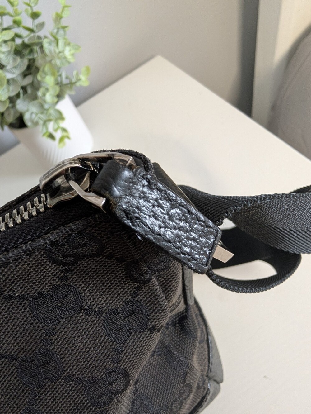 Gucci GG Monogram Canvas Messenger Bag, Black - EUC! - Picture 6 of 13